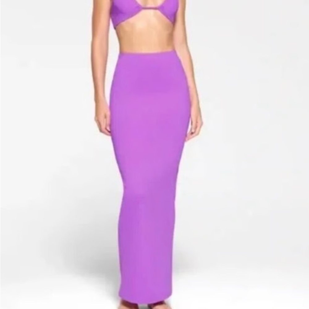 SKIMS RECYCLED SWIM CUT OUT LONG TUBE SKIRT